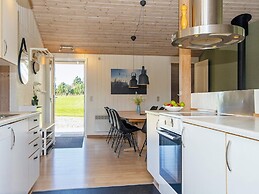 10 Person Holiday Home in Juelsminde-by Traum