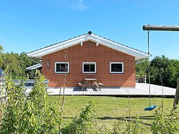 10 Person Holiday Home in Juelsminde-by Traum
