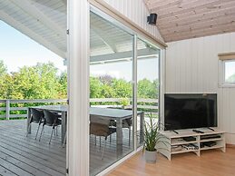 10 Person Holiday Home in Juelsminde-by Traum