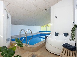 10 Person Holiday Home in Juelsminde-by Traum