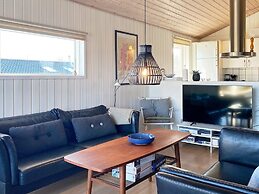 10 Person Holiday Home in Juelsminde-by Traum