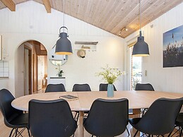 10 Person Holiday Home in Juelsminde-by Traum