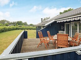 6 Person Holiday Home in Vaeggerlose