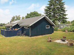 6 Person Holiday Home in Vaeggerlose