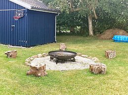 6 Person Holiday Home in Vaeggerlose