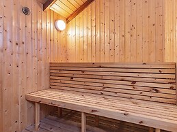 6 Person Holiday Home in Vaeggerlose