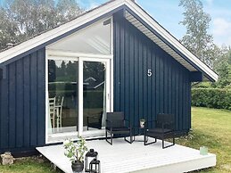 6 Person Holiday Home in Vaeggerlose