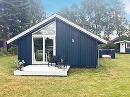 6 Person Holiday Home in Vaeggerlose