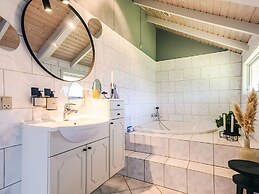 6 Person Holiday Home in Vaeggerlose