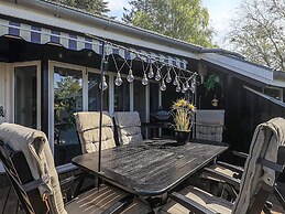 6 Person Holiday Home in Vaeggerlose