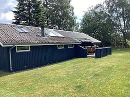 6 Person Holiday Home in Vaeggerlose