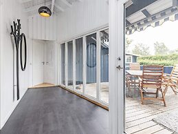 6 Person Holiday Home in Vaeggerlose