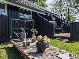 6 Person Holiday Home in Vaeggerlose