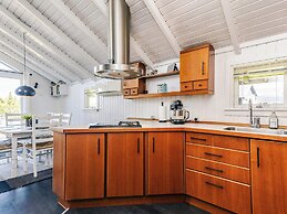 6 Person Holiday Home in Vaeggerlose