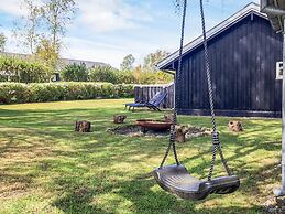 6 Person Holiday Home in Vaeggerlose