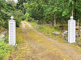 4 Person Holiday Home in Drottningskar-by Traum