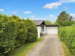 6 Person Holiday Home in Dronningmolle