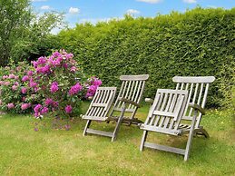 6 Person Holiday Home in Dronningmolle