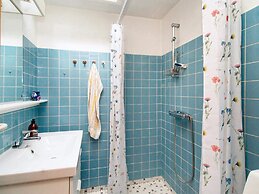 6 Person Holiday Home in Dronningmolle