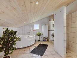 6 Person Holiday Home in Hemmet