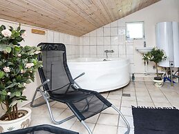 6 Person Holiday Home in Hemmet