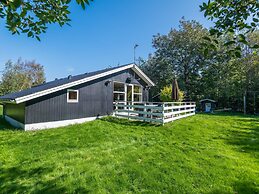 6 Person Holiday Home in Hemmet