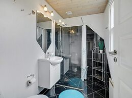 6 Person Holiday Home in Hemmet