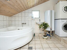 6 Person Holiday Home in Hemmet