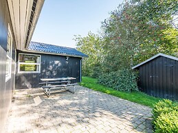 6 Person Holiday Home in Hemmet