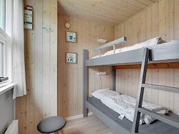 6 Person Holiday Home in Hemmet