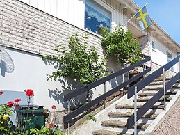 4 Person Holiday Home in Kungshamn-by Traum