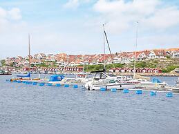 4 Person Holiday Home in Kungshamn-by Traum