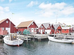4 Person Holiday Home in Kungshamn-by Traum