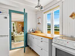 6 Person Holiday Home in Averoy-by Traum