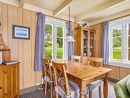 6 Person Holiday Home in Averoy-by Traum