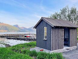 6 Person Holiday Home in Averoy-by Traum