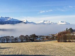 6 Person Holiday Home in Averoy-by Traum