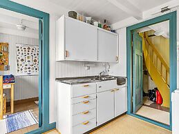 6 Person Holiday Home in Averoy-by Traum