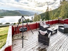 10 Person Holiday Home in Snillfjord