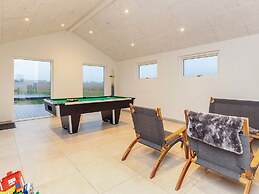 5 Star Holiday Home in Lokken