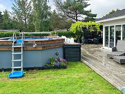 5 Star Holiday Home in Hals