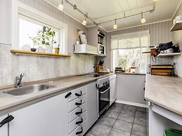 5 Star Holiday Home in Hals
