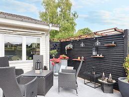 5 Star Holiday Home in Hals