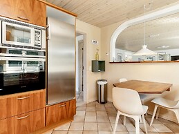 4 Star Holiday Home in Vaeggerlose