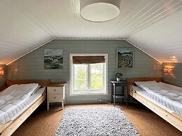 7 Person Holiday Home in Averoy-by Traum