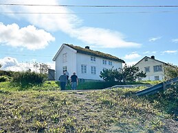 7 Person Holiday Home in Averoy-by Traum