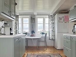 7 Person Holiday Home in Averoy-by Traum