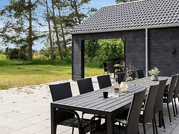 5 Star Holiday Home in Henne