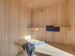 Spacious Retreat for 20 - By Traum Ferienwohnungen