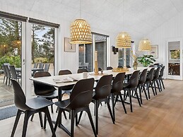 Spacious Retreat for 20 - By Traum Ferienwohnungen